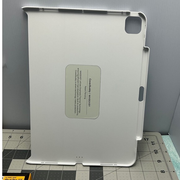 MAGEASY CoverBuddy iPad Pro 13 M4 2024 Case Magic Keyboard Compatible White - Picture 6 of 10